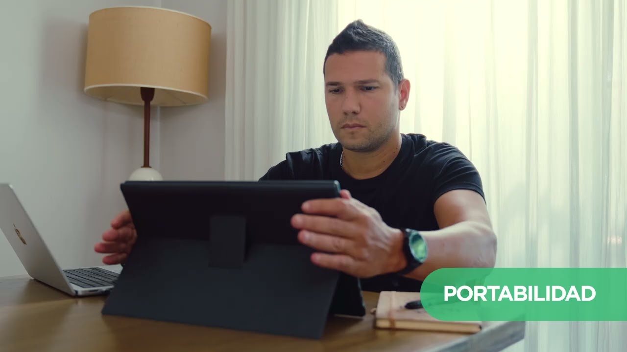 Monitor Port&aacute;til Gadnic 156 Full Hd Con Funda Soporte