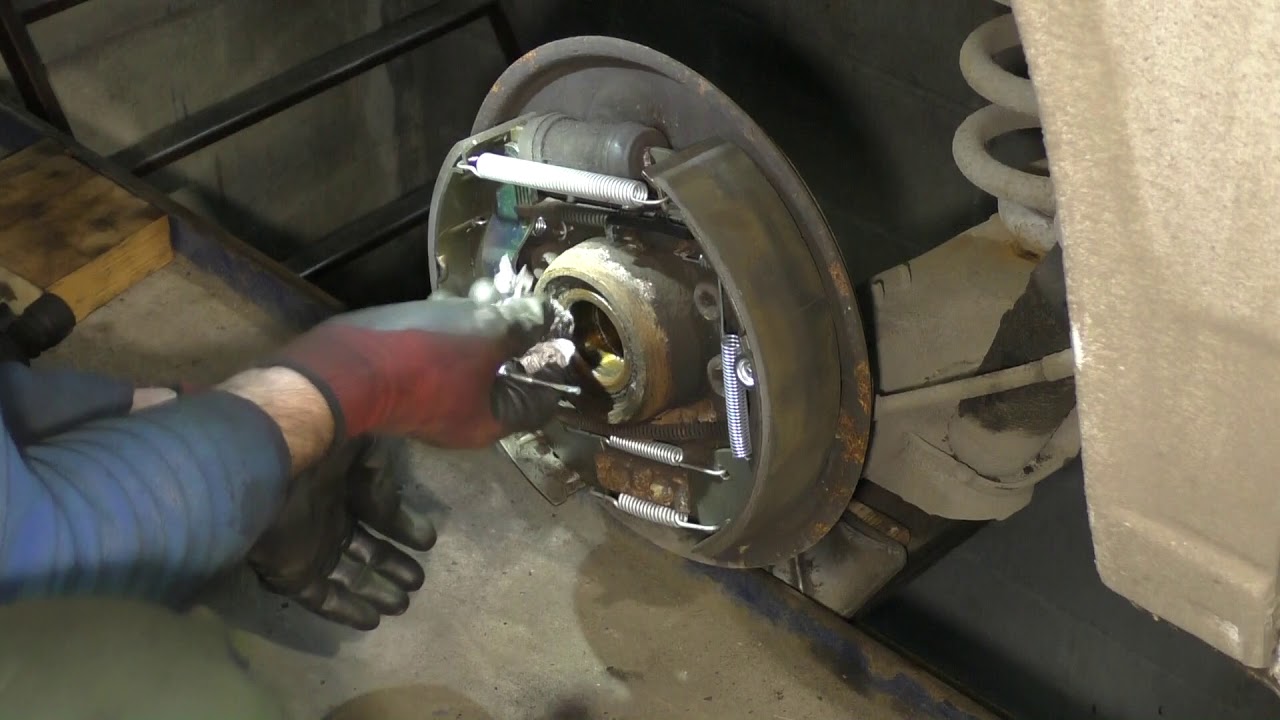 VW T4 Замена заднего ступичного подшипника.VW T4 Replacing rear wheel bearing