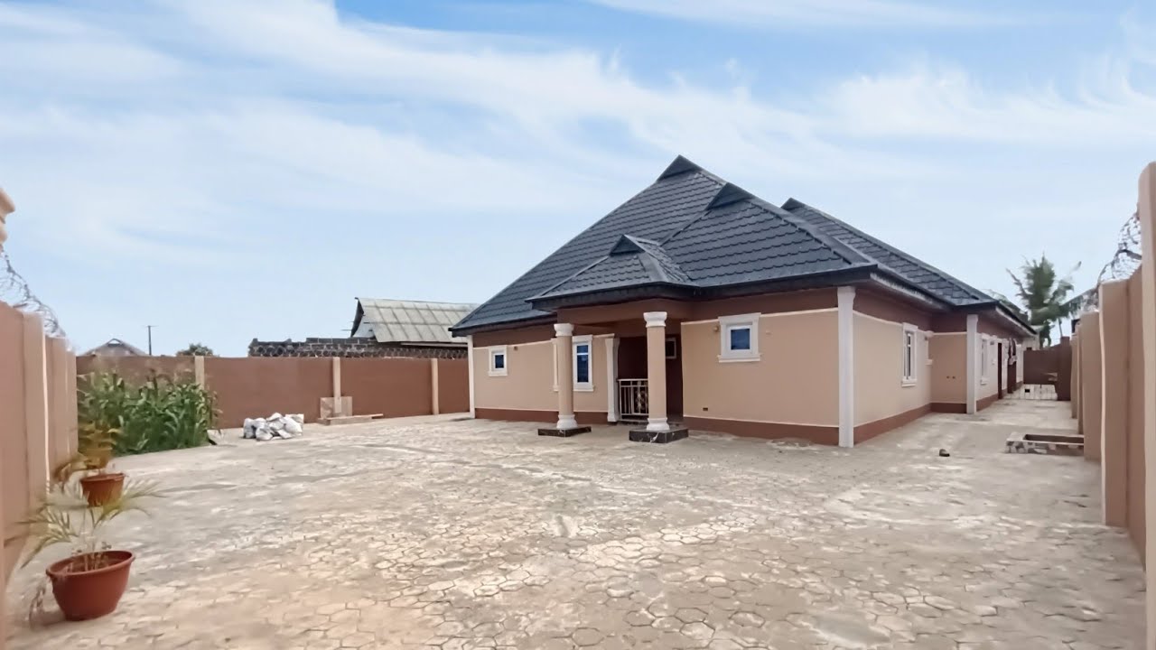 Newly Built 2 Bedroom Flats TO LET @ Agunfoye, Igbogbo, #Ikorodu, #Lagos, #Nigeria - ₦700 Per Annum