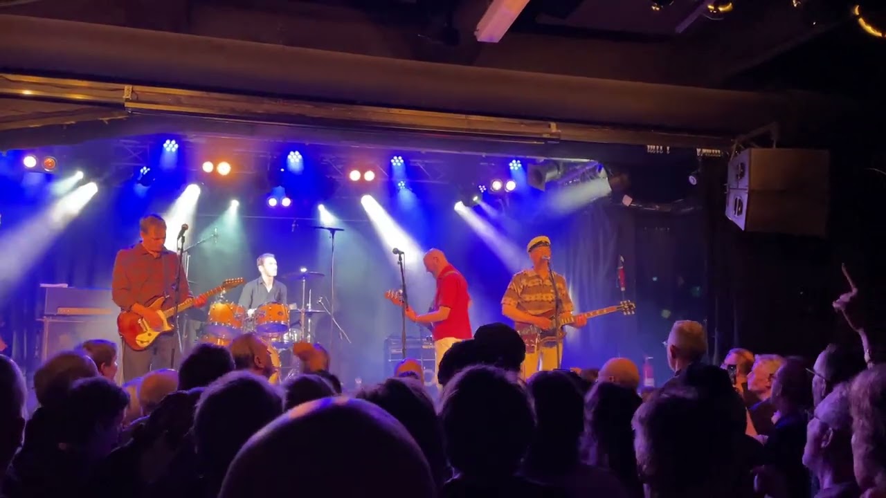 Docent Död - Hand i hand - live Debaser, Stockholm, Sweden, December 20, 2025.
