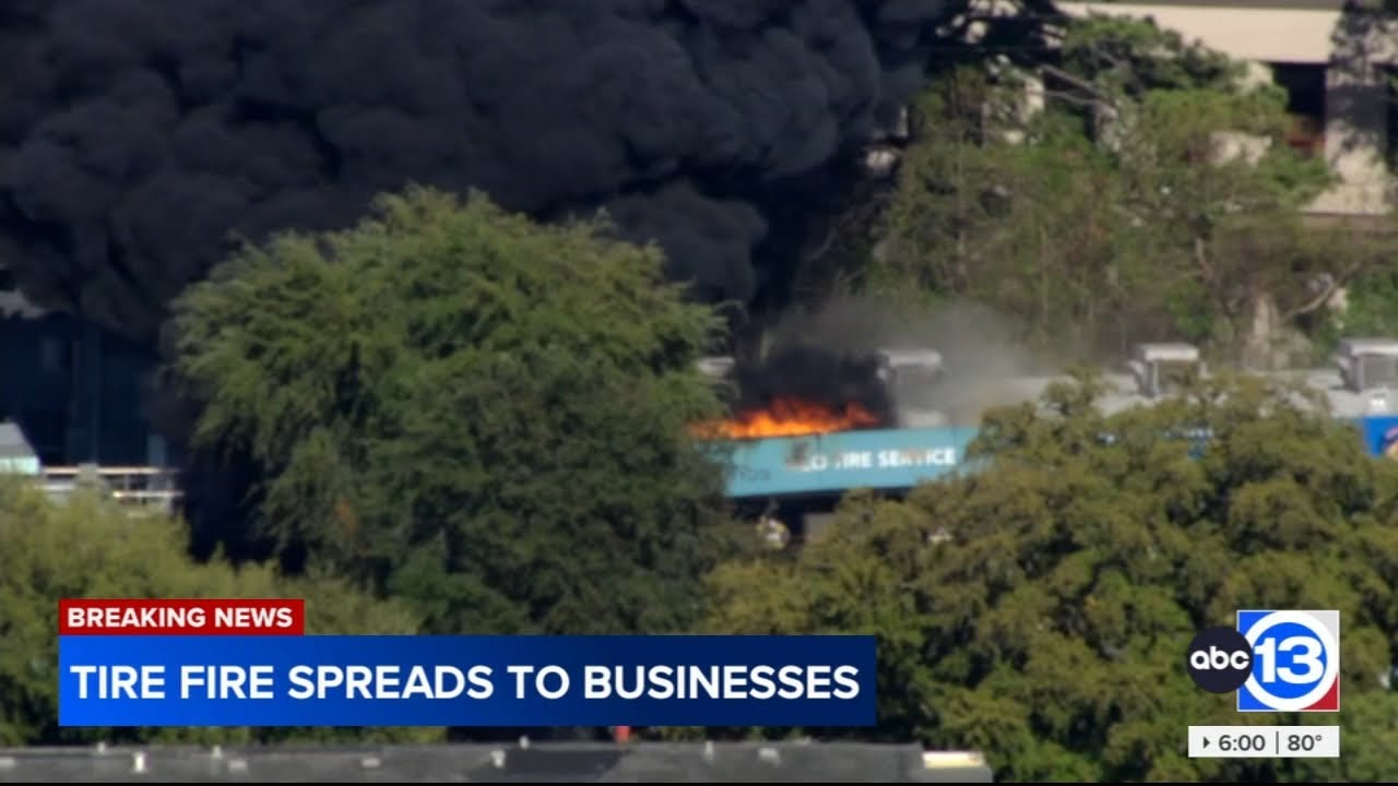 По данным пожарной службы Хьюстона, крупный пожар в здании в районе Гринспойнт был вызван шинами,...