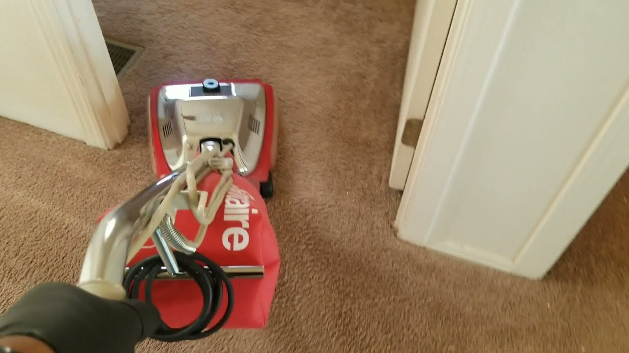 Sanitaire SC886, Type E, Custom Build, Move Out Vacuuming. CRUNCHY, May 2020 (Vacuuming starts 3:45)