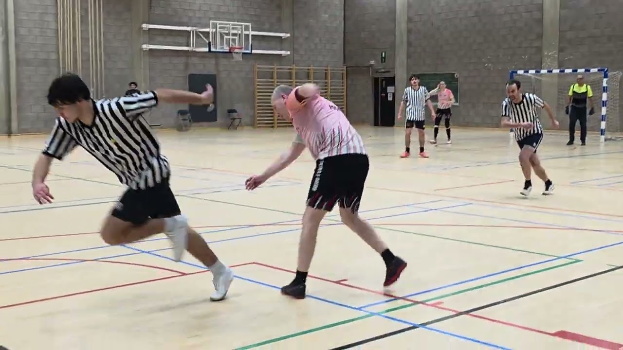 Hebe leaque 35  Juventus brussels -Fc fig puckers.    15-3    2ieme période 