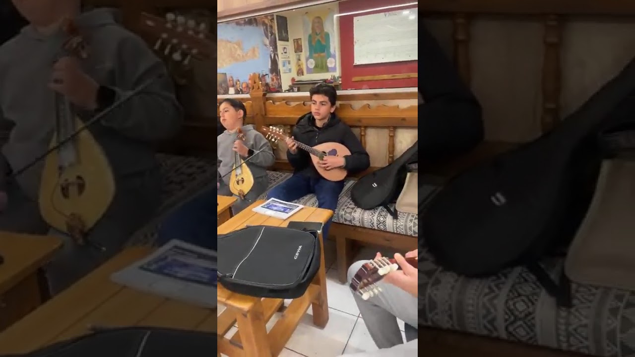 Παρέα Αχιλλέας Δραμουντανης κι οι μαθητές του.