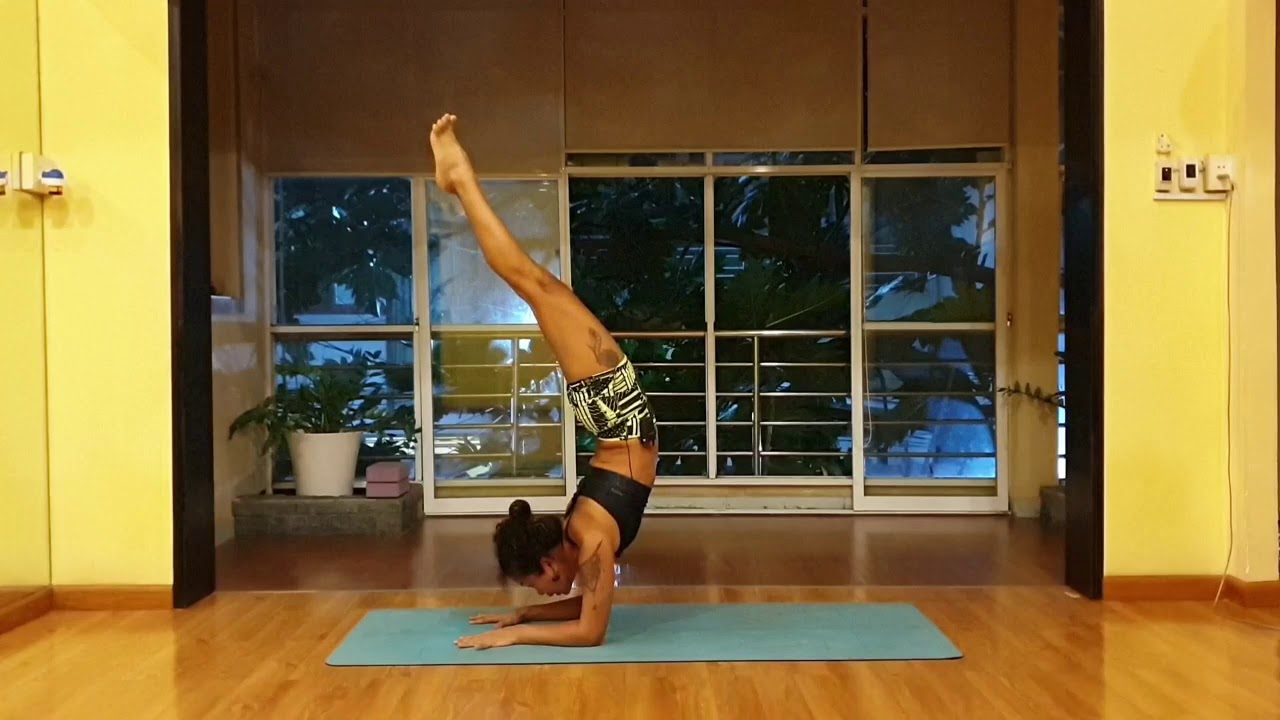 Kim Nguyễn Hướng Dẫn Kỹ Thuật Vào Tư Thế Bò Cạp - Vrschikasana