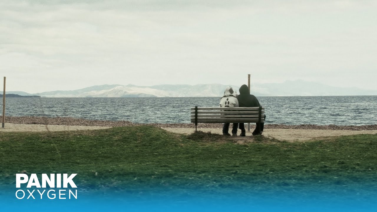Λένα Πλάτωνος, Νίκος Μωραΐτης & Αλέκα Κανελλίδου - Στο Τέλος Του Καλοκαιριού - Official Music Video