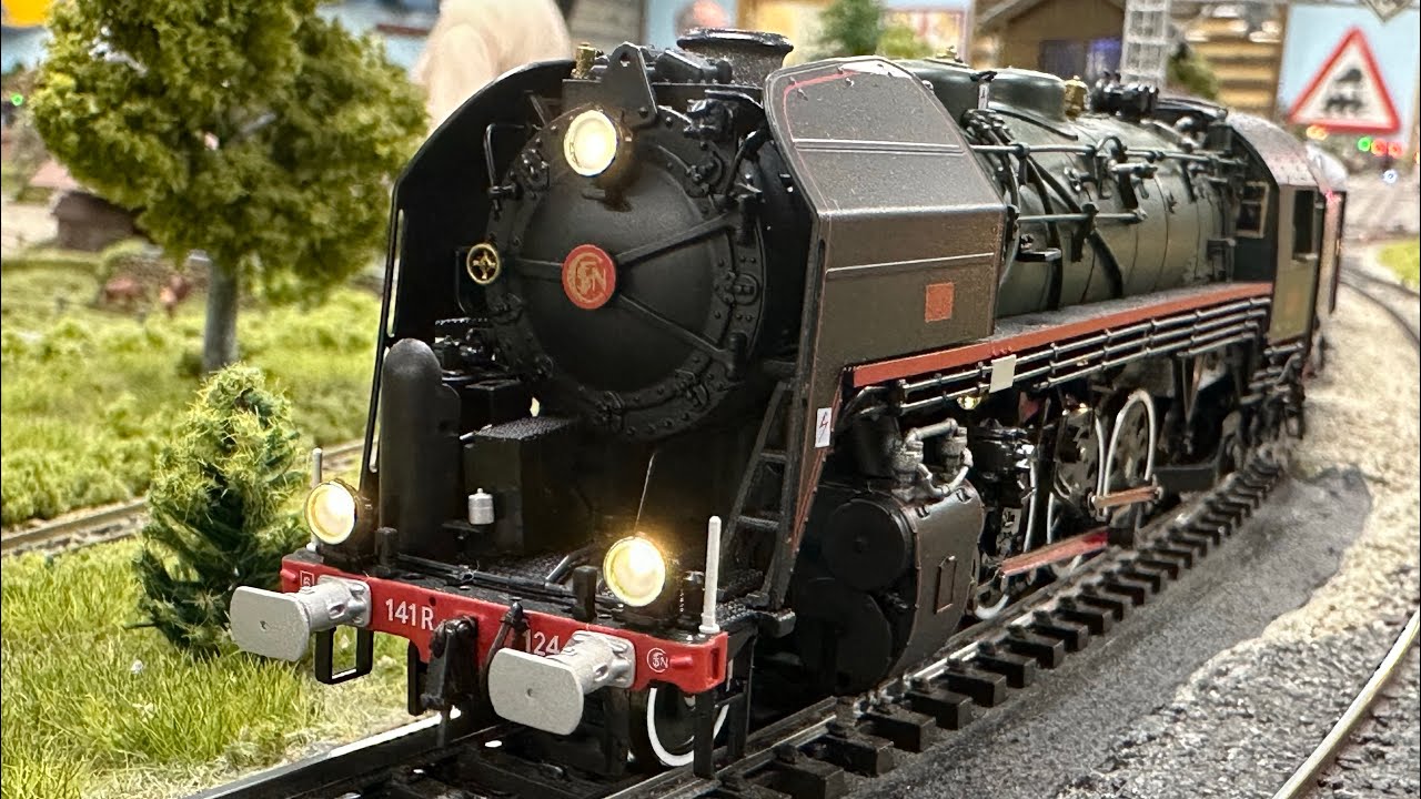 141.R 1244 SNCF mit CIWL