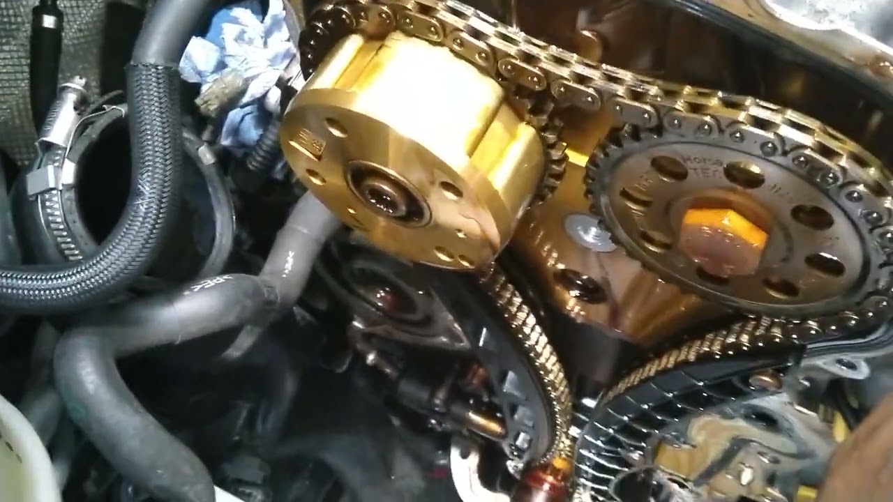 VW Touran 1.4 TSI engine Timing chain stretched and couse  loud chain noise.