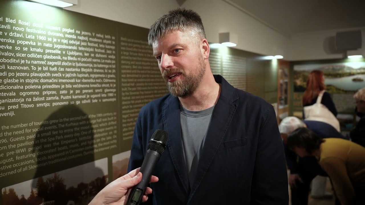 Utrip Bleda skozi razglednice