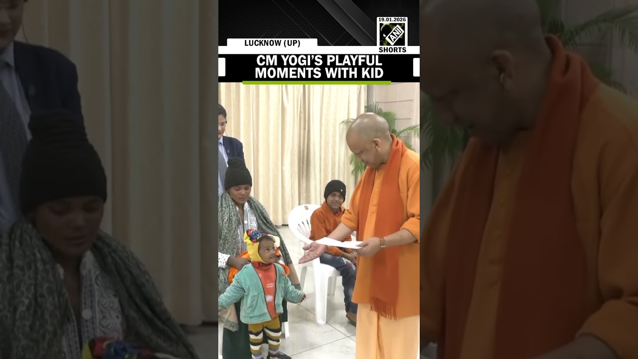 Must Watch Video! CM Yogi Adityanath&rsquo;s playful moments with kid at &lsquo;Janta Darshan&rsquo; in Lucknow