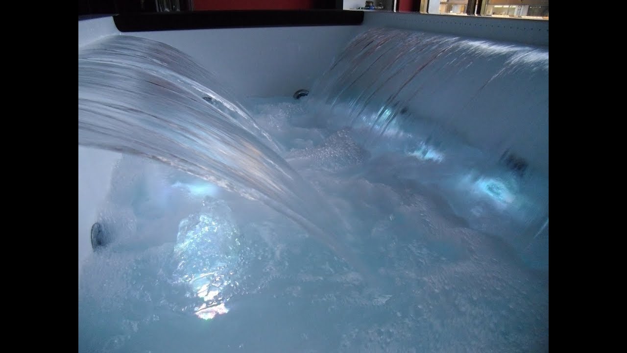 Vasca idromassaggio con doppia cascata Magia 200x120 cromoterapia LED
