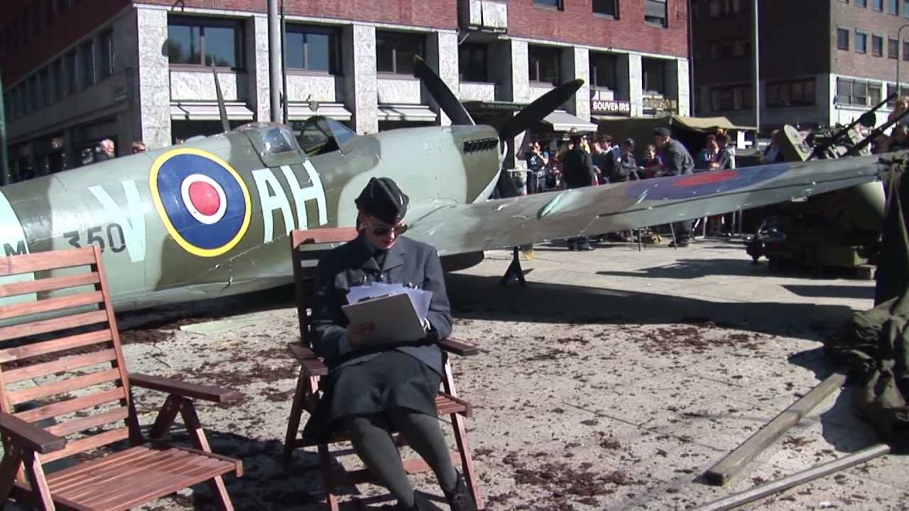 Norsk milit&aelig;r luftmakt 100 &aring;r. Norwegian military air power 100 years.