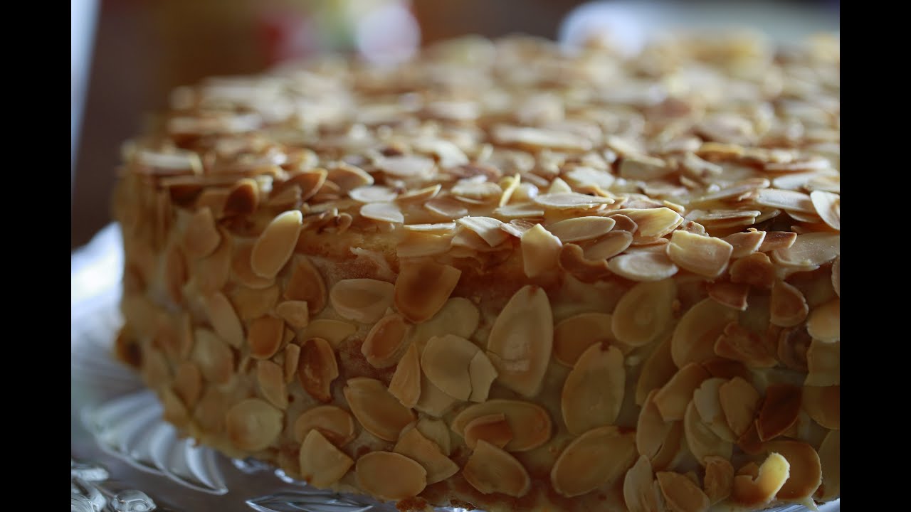 RESEP ALMOND VANILA CUSTARD CAKE | BIKINNYA MUDAH DAN RASANYA BIKIN NAGIH