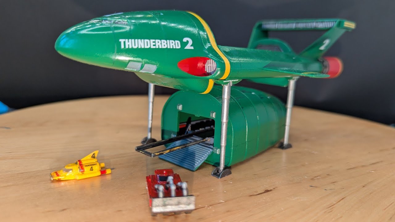 Thunderbirds 2 and 4. AIP 1/350 scale model kit