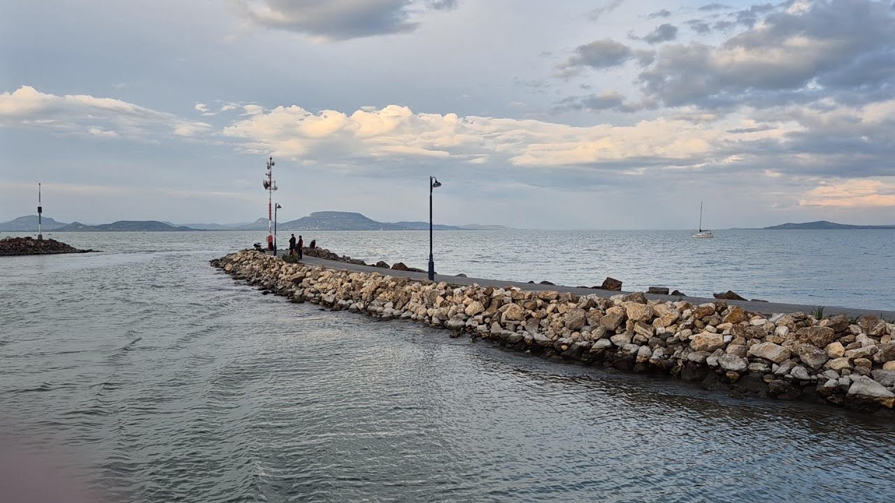 Át a tű fokán: kikötés Balatonmáriafürdőn