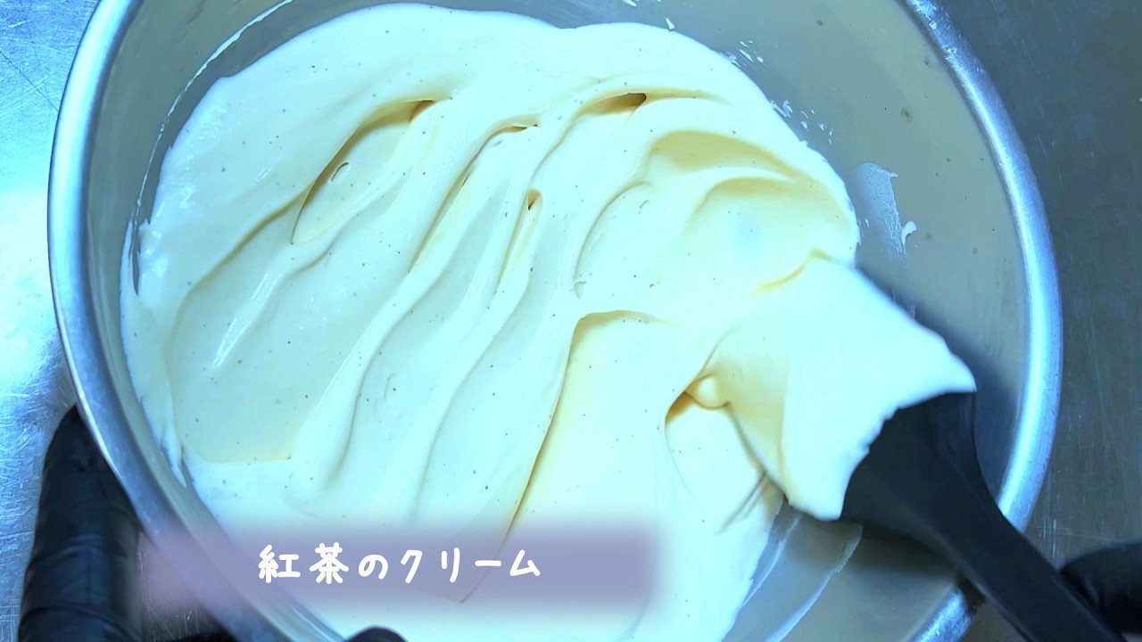 軽やかな紅茶のチョコレートクリーム。癒されるなめらかさ.....