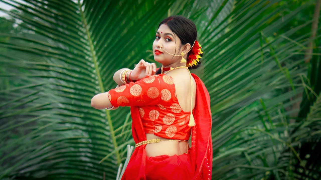 Valo Koira Bajao Go Dotara😍🥰 সুন্দরী কমলা নাচে | Folk Dance | Moumita B.| Usha Uthup |Dance  Cover |