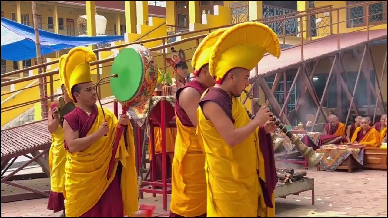 Jinsek (Fire Pooja) at Sed Gyued Gompa Salugara #tibetanyoutuber #tibetanvolgger #sikkim