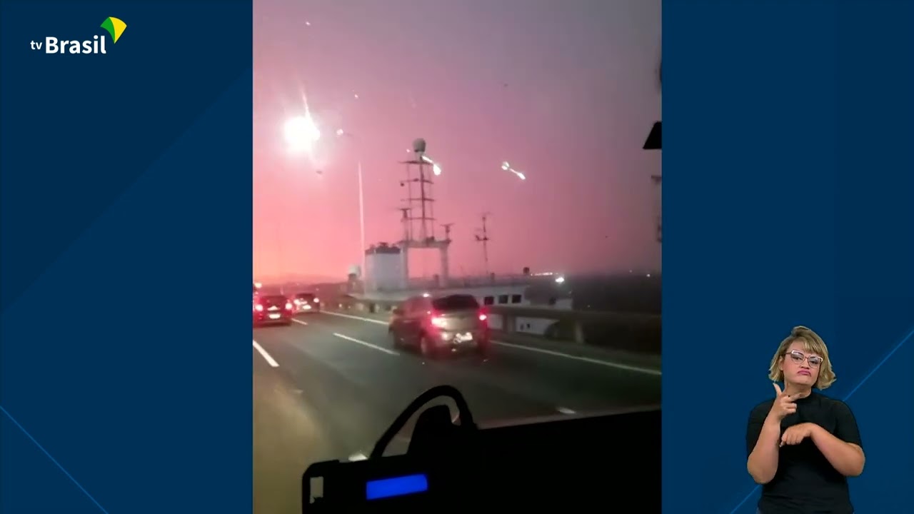 Navio &agrave; deriva bate na Ponte Rio Niter&oacute;i