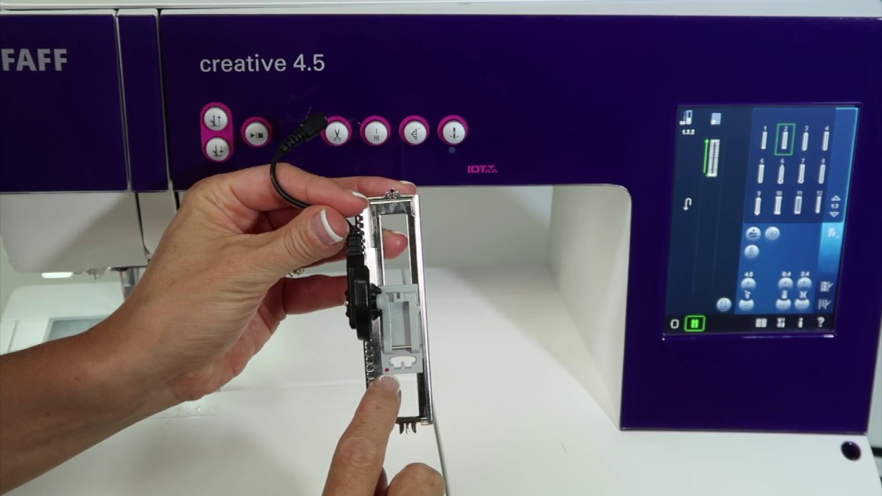 PFAFF creative 4.5 33 Buttonholes