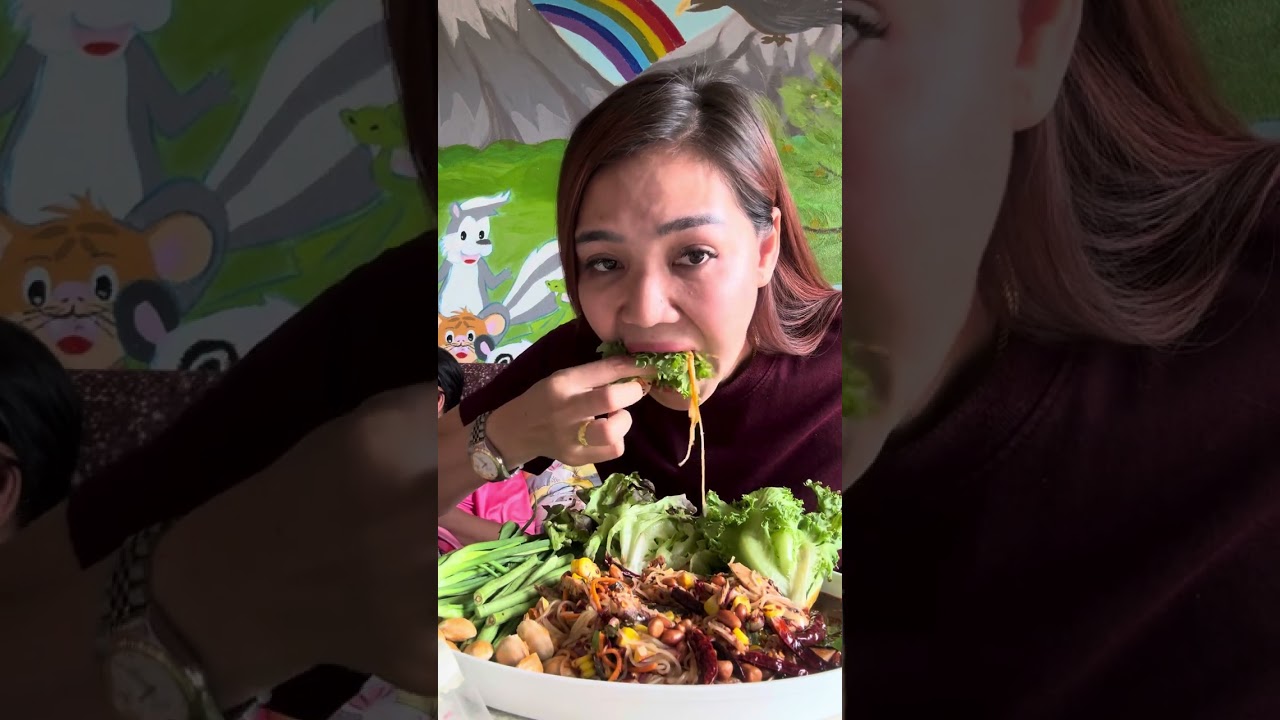มาเด้อจ้ายำขนมจีน กะว่าจะกินแซ่บแซ่บ (เค็มมาก) ขอโทษเด้อ
