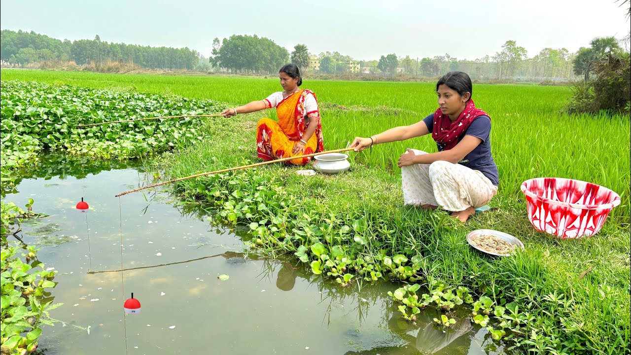 Fishing Video || Two expert skilled lady s is fishing in the village canal using hooks || Fishing 