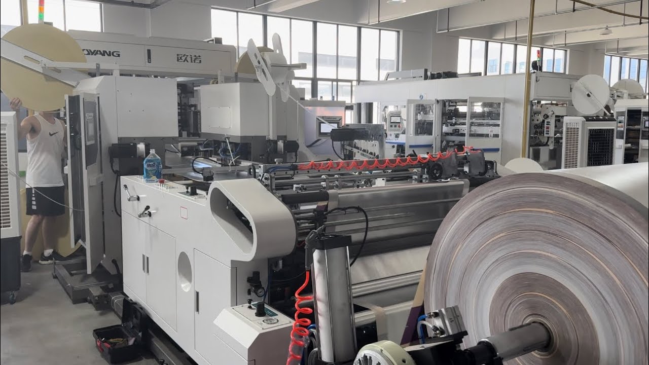 China Take Away Cooler Bag Non Woven Box Bag Making Machine Live Video in Customer’s Factory