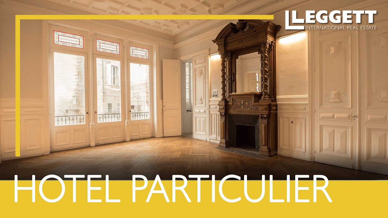 Magnificent renovated mansion exclusively located in the centre of Angoul&ecirc;me, Charente - Ref. A11076