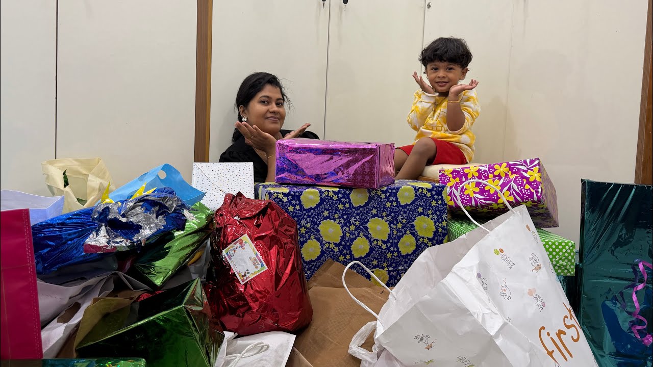 Gift unboxing