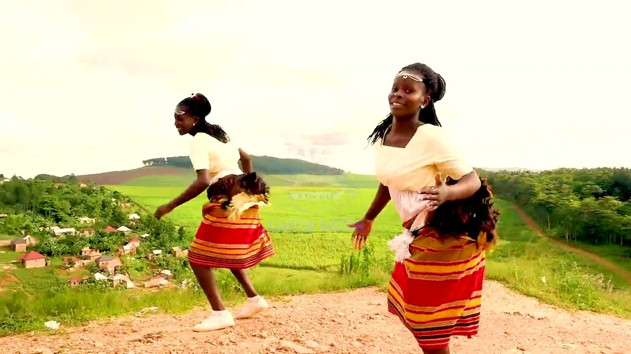 YOONO NABBI DAUDI KATONDA GWATUMYE - TUJJAGUZE MUKONO INSTRUMENTAL CHOIR.
