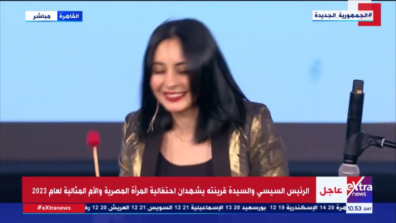 الموهوبة نسمة عبدالعزيز تعزف 