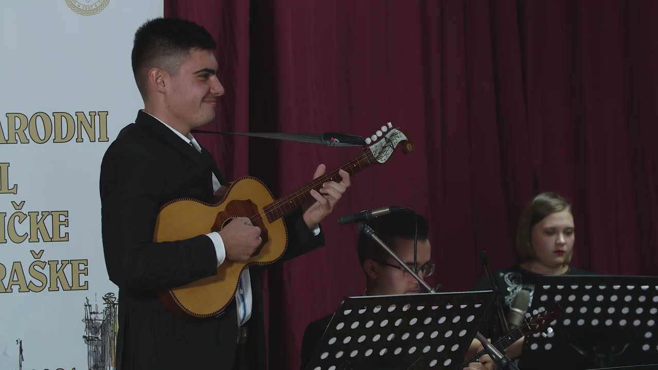 44. MFUTG Tamburaški orkestar Tamburaške škole Batorek Osijek TAMBURA PAJE KOLARIĆA - Josip Andrić