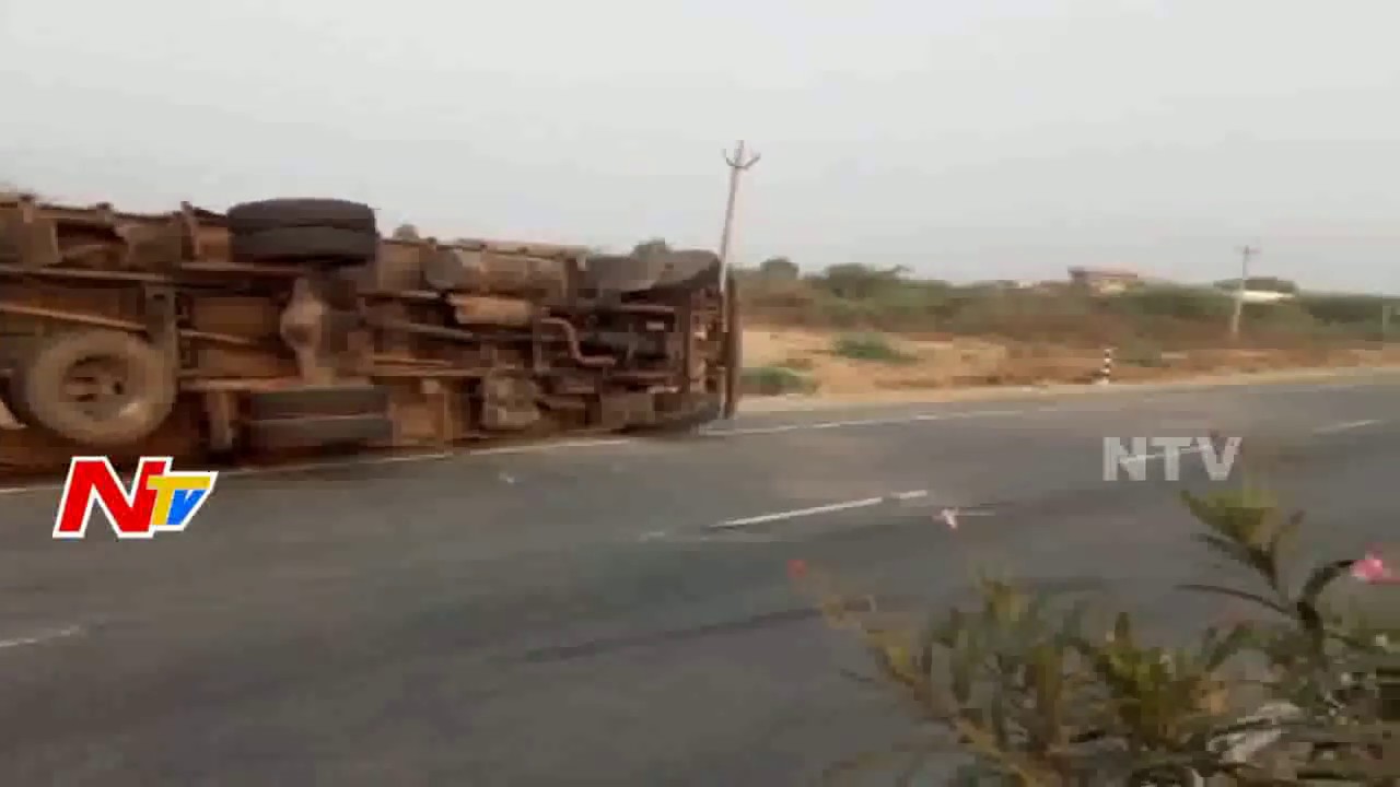 Road Mishap In Nalgonda District | NTV