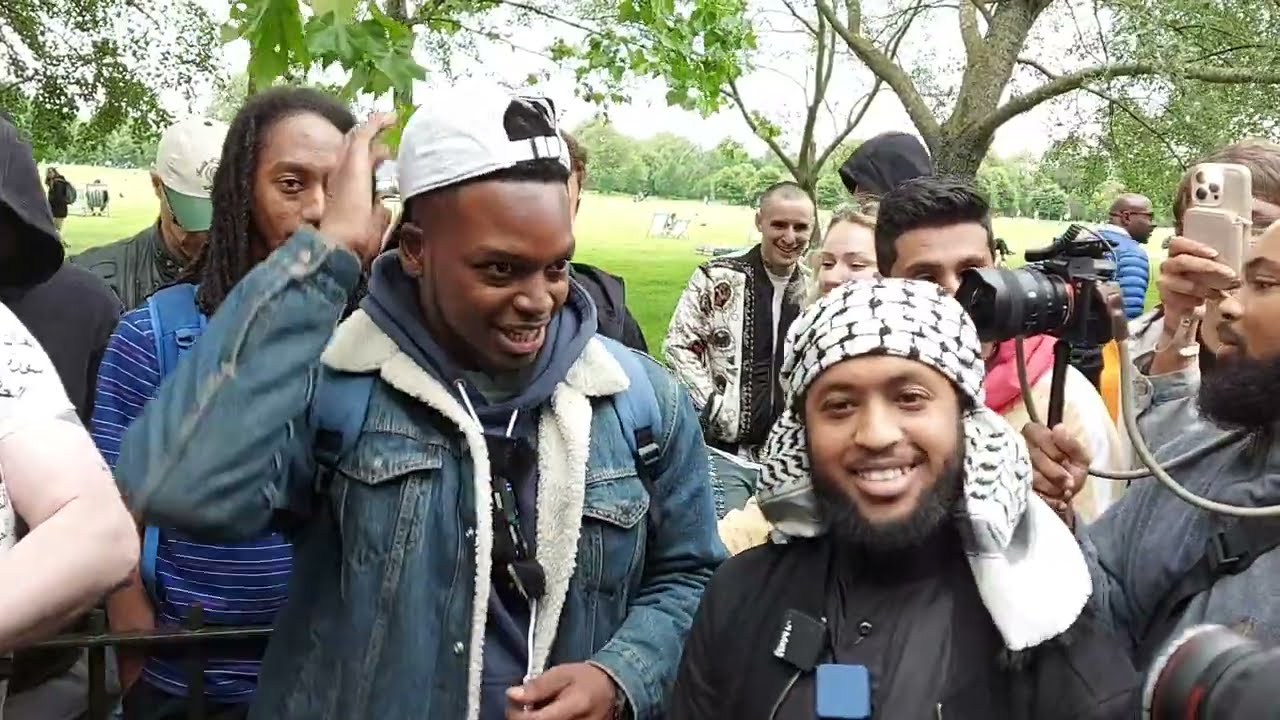 Siraj Smashes Christian Lost Logic! Siraj And Visitor Speakers Corner Sam Dawah
