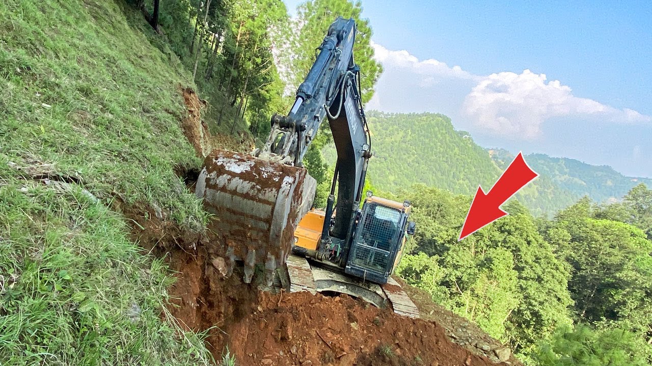 Watch This Daring Excavator Dance on the Edge of Gravity | Excavator Working Video | Trackhoe