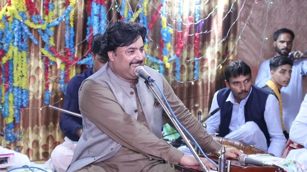 village wedding function part 2 Singer Muneer awan village side marriage function amazing Maiya song