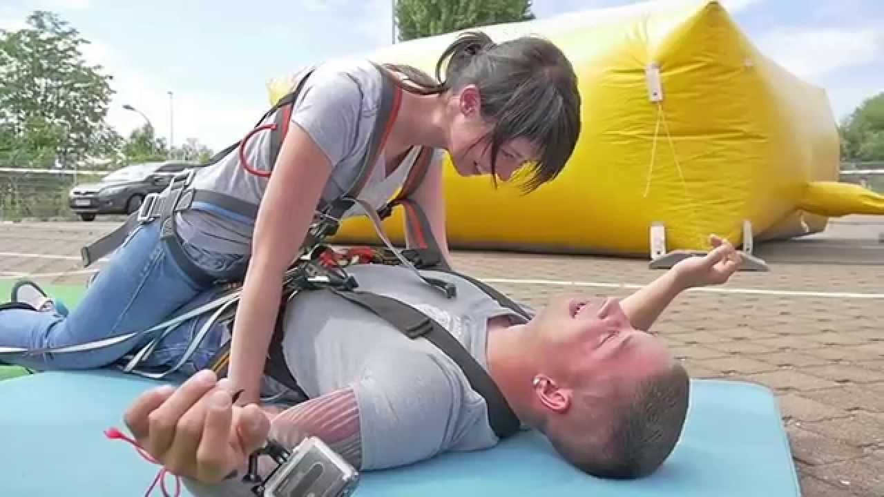 ZATO Bungee Jumping an der Boulderhalle Bloc No Limit in Leipzig am 01.08.2015