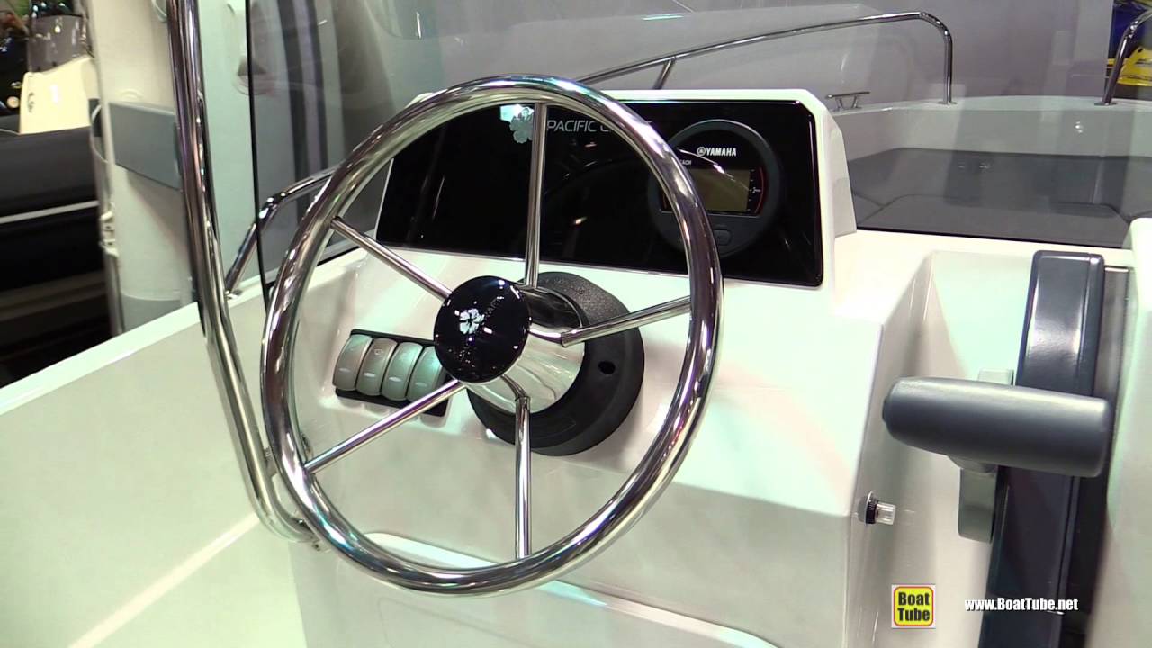 2016 Pacific Craft 500 Open Motor Boat - Walkaround - 2015 Salon Nautique de Paris