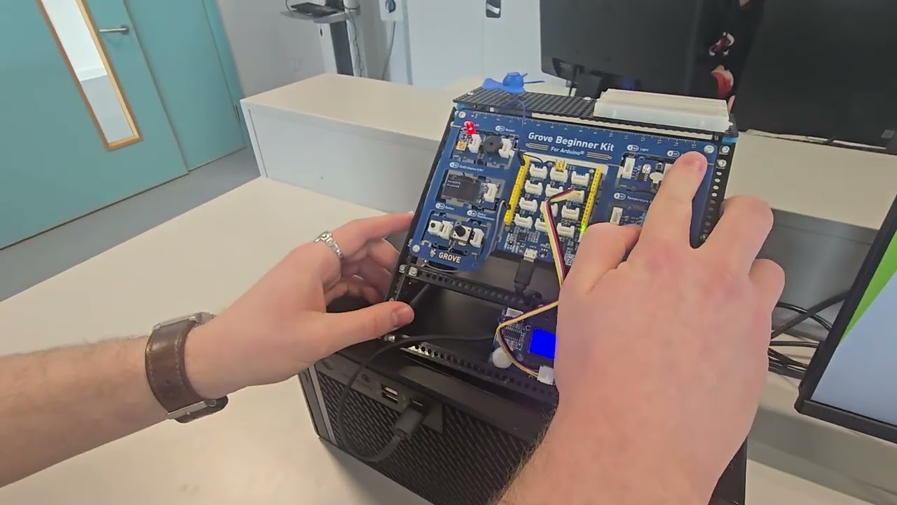Arduino Simon Says Game based on Morse Code recognition by 1st year students TU709 TUDUBLIN