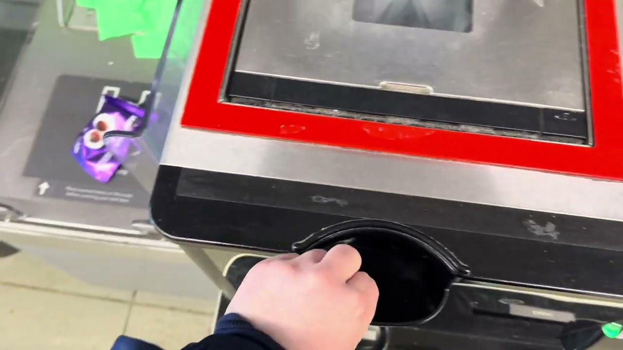 DN Self Checkout at Co-op Basildon