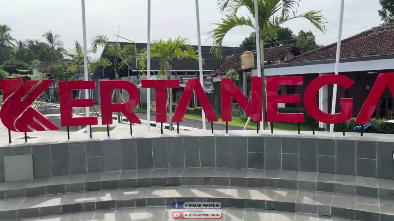Alun Alun Kecamatan Kertanegara
