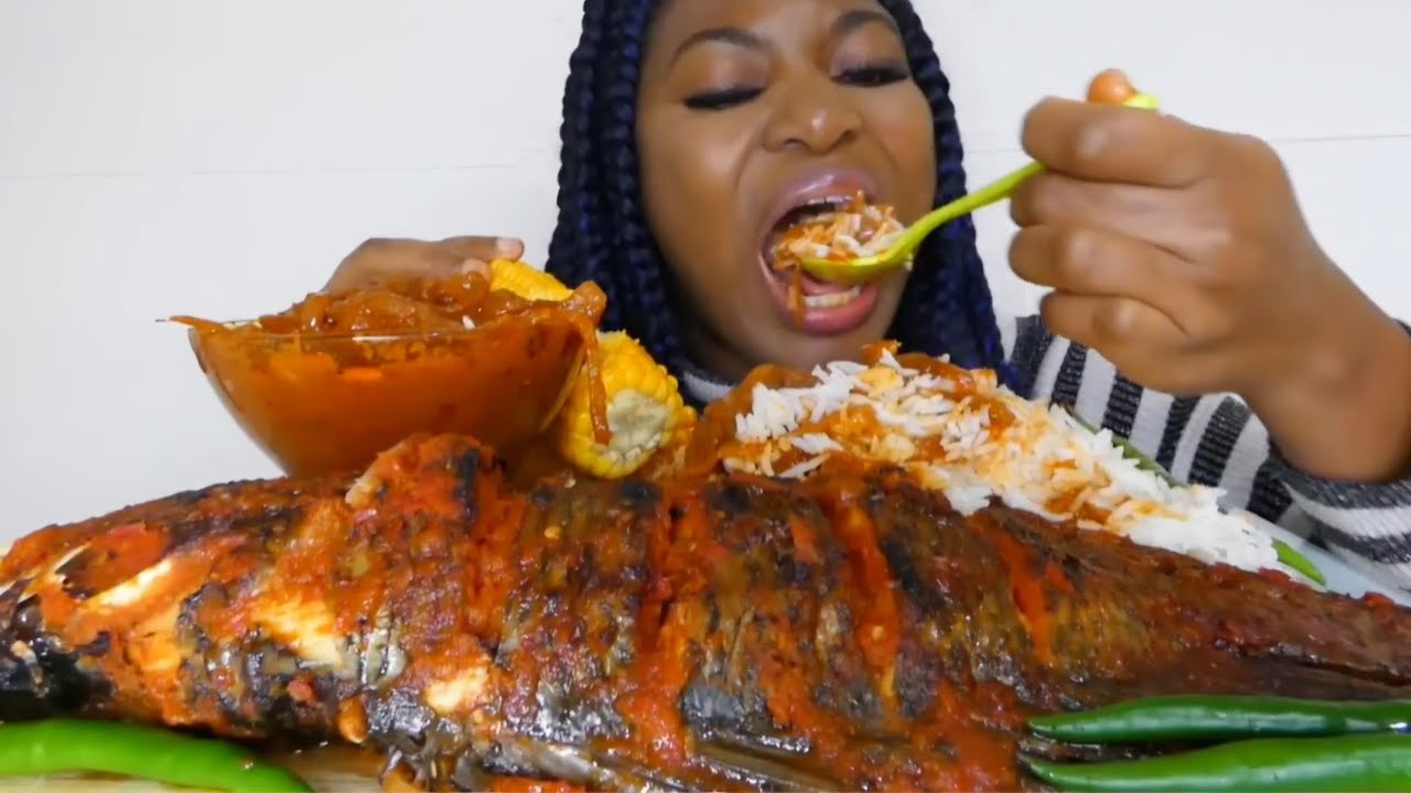 Asmr mukbang grilled tilapia fish with rice and tomato sauce