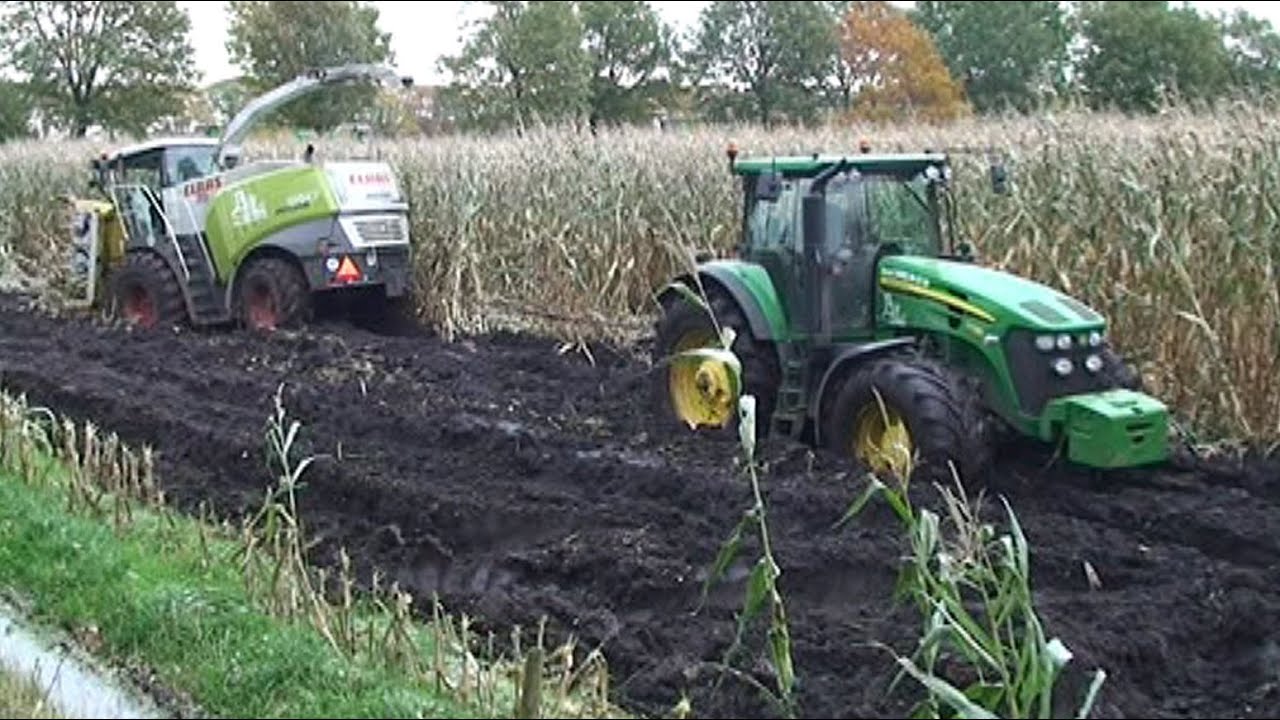 Maïs 2010 | Extreme wet harvest | Claas Jaguar vastgereden | John Deere met silagewagen vast