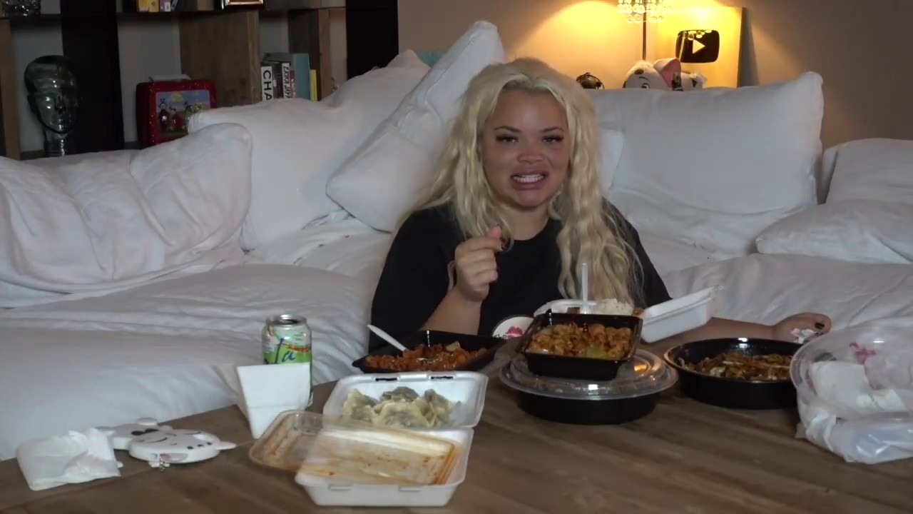 ЕДУ НА ВЫНОС В МОЕЙ НОВОЙ ГОСТИНОЙ!