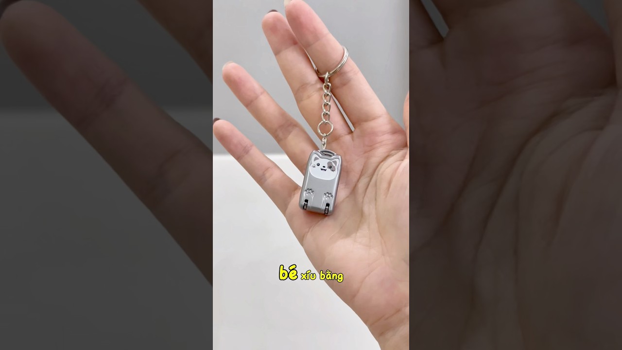 Bé xíu bằng đốt ngón tay mà khi mở ra lại là bấm móng tay nha