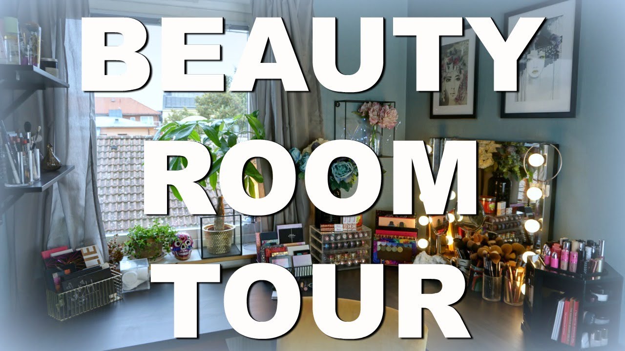 Room Tour 2017 | Not Your Typical White Beauty Room