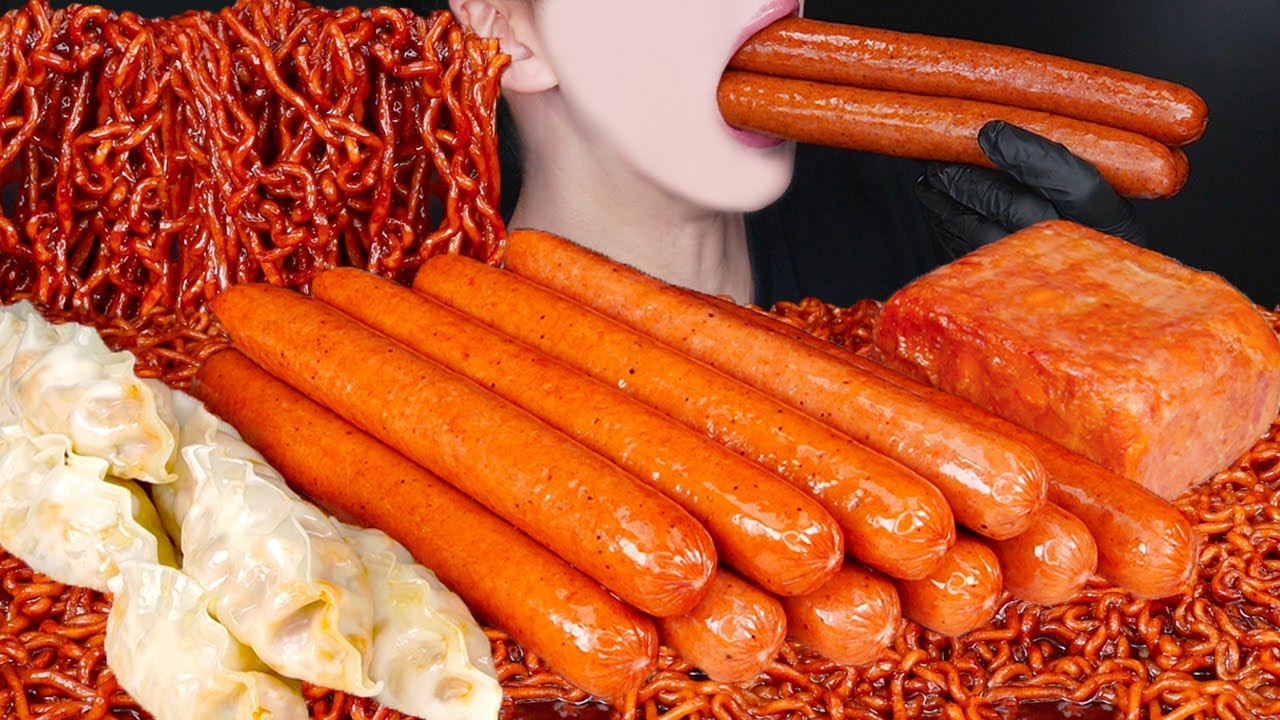 ASMR GIANT SPICY SAUSAGE SPAM BLACK BEAN NOODLES NUCLEAR FIRE SAUCE COOKING MUKBANG 먹방 EATING SOUNDS