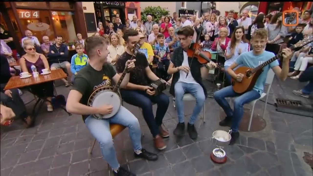 Éamonn, Ian, Tadhg & Fionn - The Cameronian Highlander/The Hill Road