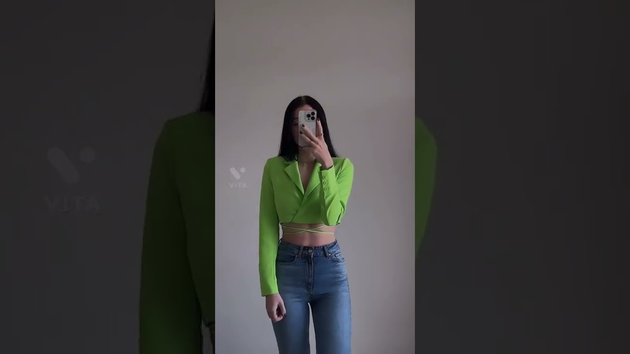 styling neon cropped blazer from zara 💚#shorts