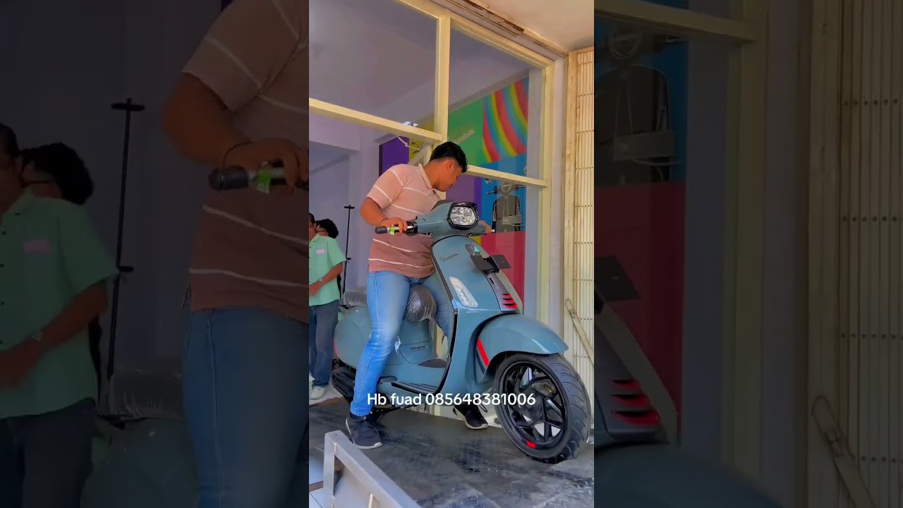 LOUDING IN DEALER ANEKA MOTOR BANYUWANGI.      #beritabanyuwangi #vespa
